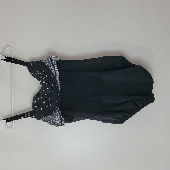 Le Cove Tank One-Piece Swim Suit Size 18 Black White Floral Dress Overlay - Picture 10 of 12